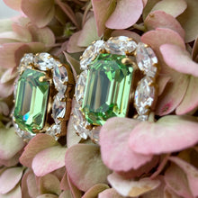 Ladda bild till bildvisaren Caprice Earring Emerald Clips