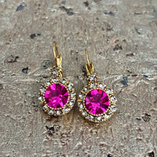Ladda bild till bildvisaren Vintage Earring Fuchsia (No.502)