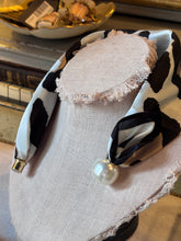 Ladda bild till bildvisaren Pearl Scarf - Leo Beige
