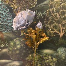 Ladda bild till bildvisaren Magnolia Flower Blue/Gold 59cm