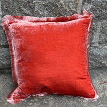 Ladda bild till bildvisaren Cushion Deluxe Rose Bisque/P. Rose Fr. 45x45cm