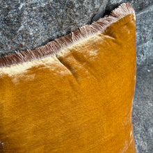 Ladda bild till bildvisaren Cushion Deluxe Oro/ Beige Fr. 45x45cm
