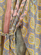 Ladda bild till bildvisaren Kimono Paisly