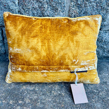 Ladda bild till bildvisaren Cushion Bouquet Embroidery Shaded Oro 30x40cm