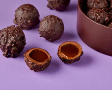 Ladda bild till bildvisaren Sticky Toffee Pudding Truffles