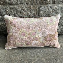 Ladda bild till bildvisaren Cushion Anouk Rose Quartz 30x50cm