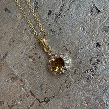 Ladda bild till bildvisaren Vintage Necklace Smoked Topaz (No. 220)