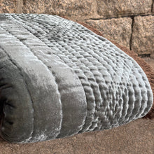 Ladda bild till bildvisaren Throw Lake/Sandstone Fr. 130x170cm