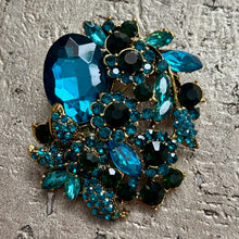 Ladda bild till bildvisaren Brosch Grande Bleu