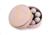 Ladda bild till bildvisaren Pink Marc de Champagne Truffle