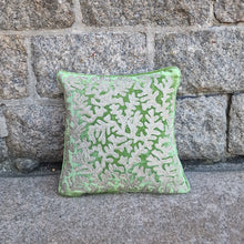 Ladda bild till bildvisaren Cushion Deluxe Embroidery Gina Emerald 27x27cm