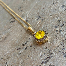 Ladda bild till bildvisaren Vintage Necklace Light Topaz (No.226)