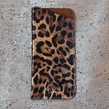 Ladda bild till bildvisaren Glasses Case - Leopard