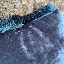Ladda bild till bildvisaren Cushion Deluxe Opera/Indigo Fr. 45x45cm