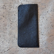 Ladda bild till bildvisaren Glasses Case - Black