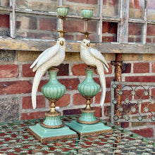 Ladda bild till bildvisaren Pair of Candleholder Parrots Brass/Green