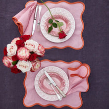 Ladda bild till bildvisaren Bubbles Oval Plate 20x16cm - Rosa
