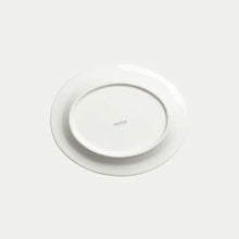 Ladda bild till bildvisaren Bubbles Oval Plate 20x16cm - Sand