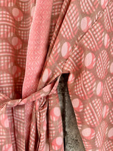Ladda bild till bildvisaren Kimono Rose