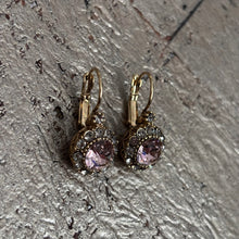 Ladda bild till bildvisaren Vintage Earring Vintage Rose (No.219)