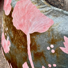 Ladda bild till bildvisaren Cushion Deluxe Waterlily Shaded Lake 40x40cm NYHET