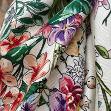 Ladda bild till bildvisaren Ull- och sidensjal Flora