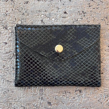 Ladda bild till bildvisaren Card Holder Snake Skin - Black