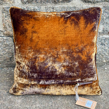 Ladda bild till bildvisaren Cushion Lola Embroidery Shaded Brown 40x40cm NYHET