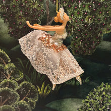 Ladda bild till bildvisaren Ballerina Lace/Pearl III