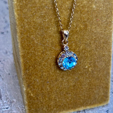 Ladda bild till bildvisaren Vintage Necklace Light Sapphire (Nr.211)