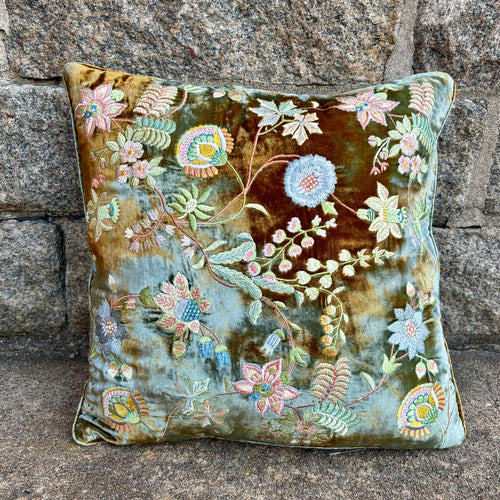 Cushion Deluxe MME Bovary Embroidery Shaded Lake 40x40cm