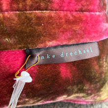 Ladda bild till bildvisaren Cushion Deluxe Anouk Shaded Lake Rouge 40x40cm
