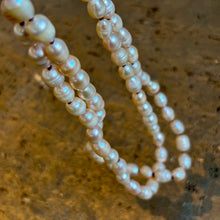 Ladda bild till bildvisaren Necklace Pink Pearls