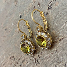 Ladda bild till bildvisaren Vintage Earring Khaki (No.550)