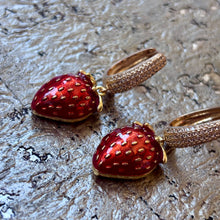 Ladda bild till bildvisaren Earrings - Strawberries