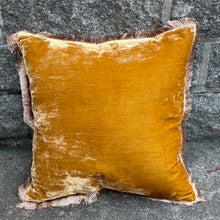 Ladda bild till bildvisaren Cushion Deluxe Oro/ Beige Fr. 45x45cm