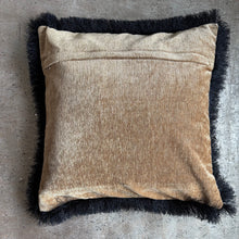 Ladda bild till bildvisaren Cushion Fringe Gold