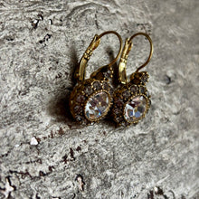 Ladda bild till bildvisaren Vintage Earring Crystal (No.001)