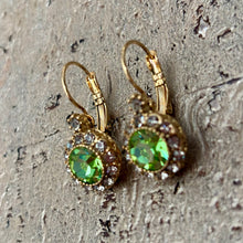 Ladda bild till bildvisaren Vintage Earring Peridot (No.214)