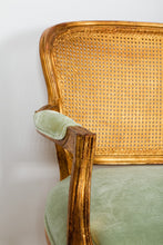Ladda bild till bildvisaren Sofa Marais Light Green