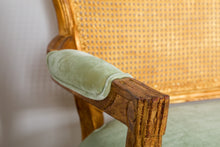 Ladda bild till bildvisaren Sofa Marais Light Green