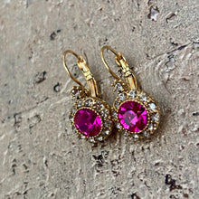 Ladda bild till bildvisaren Vintage Earring Fuchsia (No.502)