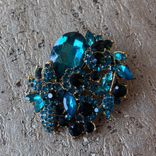 Ladda bild till bildvisaren Brosch Grande Bleu