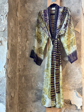 Ladda bild till bildvisaren Kimono Louvre