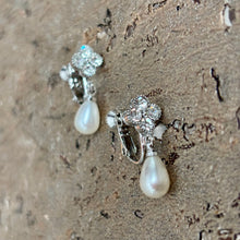 Ladda bild till bildvisaren Clips Pearl Iris