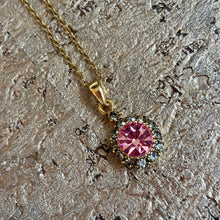Ladda bild till bildvisaren Vintage Necklace Light Rose (No.223)