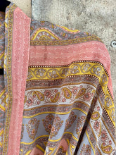 Ladda bild till bildvisaren Kimono Paisly