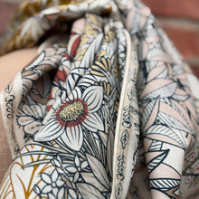 Ladda bild till bildvisaren Ull- och sidensjal Emma