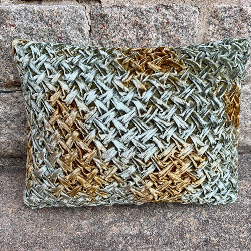 Cushion Deluxe Basket Shaded Lake 30x40cm