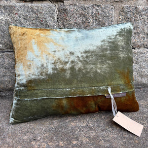 Cushion Deluxe Basket Shaded Lake 30x40cm